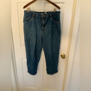 VINTAGE BILL BLASS DENIM CAPRIS.
